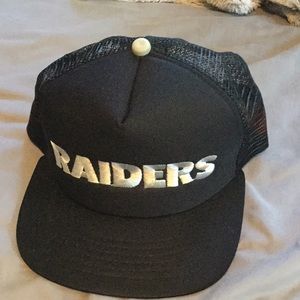 Vintage New Era Oakland Raiders SnapBack Hat Men’s